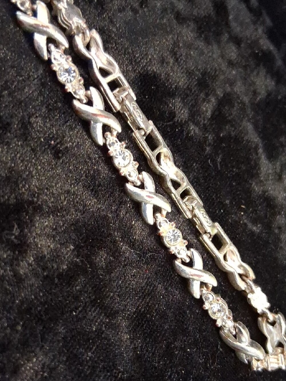 Avon Silver-Tone Linked Cris Cross Bracelet with Clear Crystal Accents - Picture 2 of 7